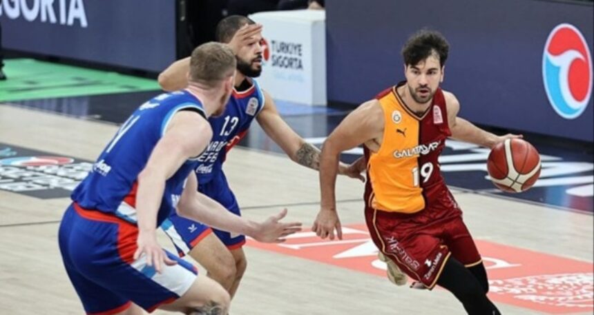 Efes, Galatasaray’ı farklı geçti