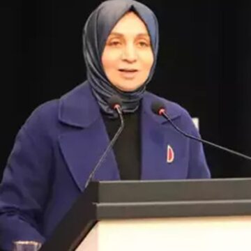 Erdoğan’ın başdanışmanı Saadet Oruç küfür etti, vatandaş kaydı yayınlayıp suç duyurusunda bulundu