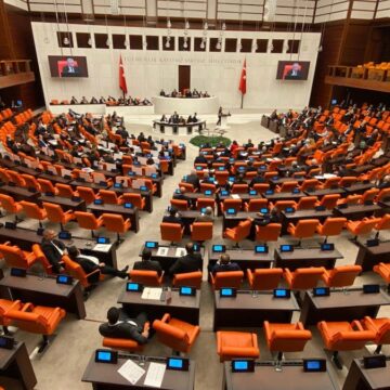 Fesih kararı sonrası TBMM’de komisyon tartışmaları: 3 seçenek masada