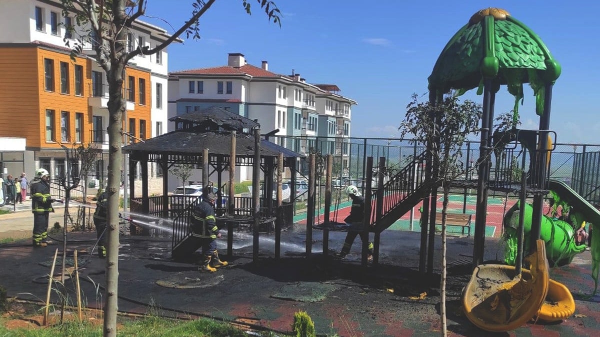 Gaziantep'te çocuk parkı küle döndü