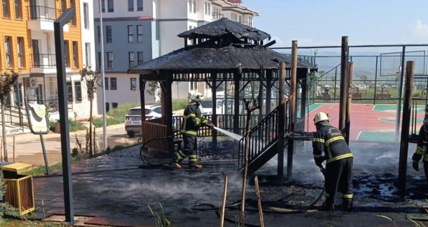 Gaziantep’te çocuk parkı küle döndü