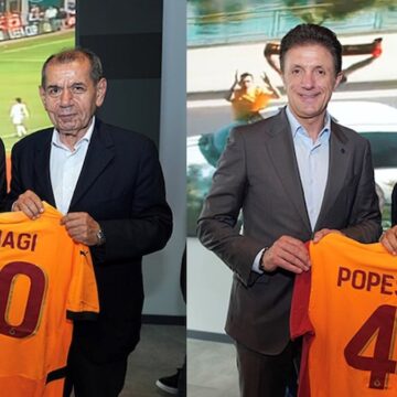 Hagi ve Popescu, Galatasaraylı taraftarlarla buluştu