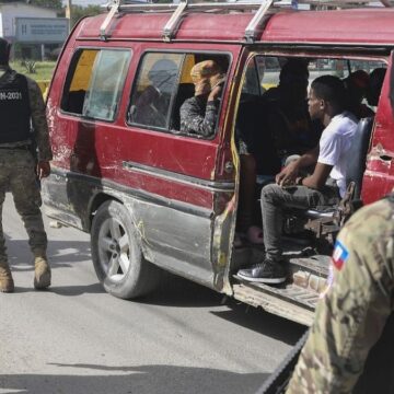 Haiti’de silahlı çete kasabaya saldırdı: 50 kişi öldürüldü!