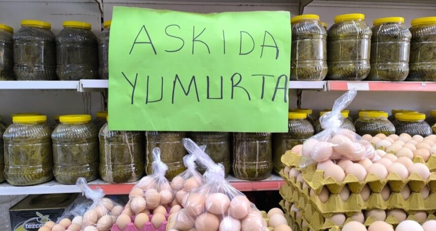 Halk askıda yaşıyor