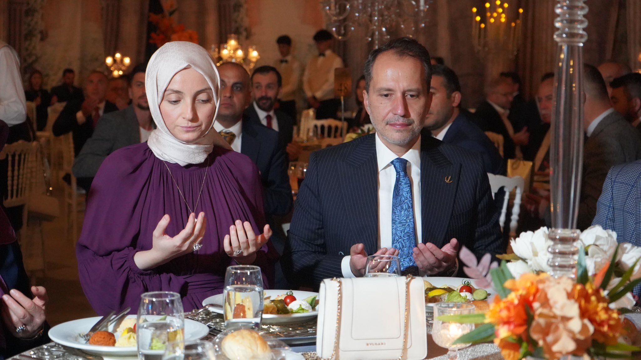 Hangi siyasetçinin eşi hangi okuldan mezun? İşte siyasilerin eşlerinin eğitim seviyeleri
