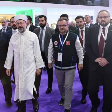 Hem Diyanet, hem ticaret
