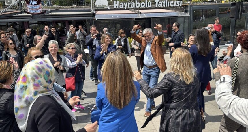 İhalenin iptal kararını göbek atarak kutladılar