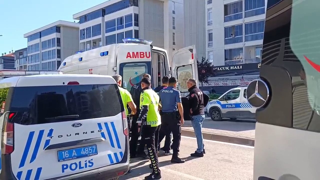İhbara giden polisler kaza yaptı: 2'si polis, 5 yaralı