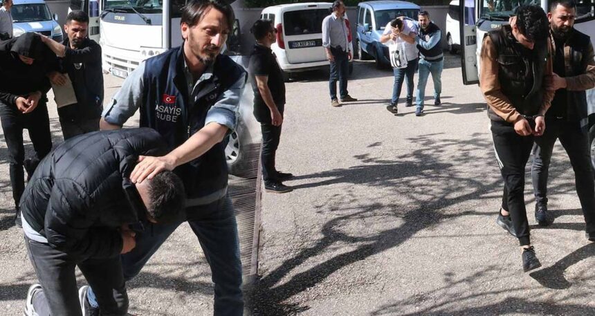 İki ilde “change” araç operasyonu: 13 kişi yakalandı