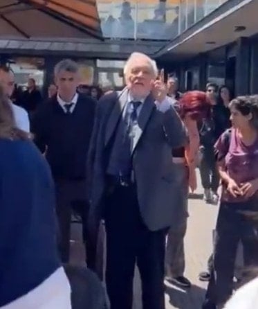 İlber Ortaylı ve Galatasaray Üniversitesi öğrencilerin Nurettin Yıldız kavgası