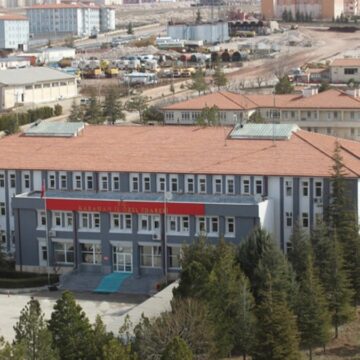 İşe 1800 kişi başvurdu, 7 AKP’li yakını alındı