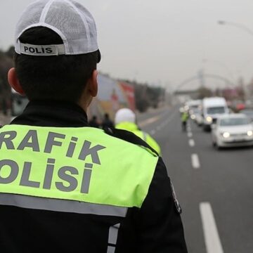istanbullular-yarina-dikkat-bazi-yollar-trafige-kapatilacak-tw7i22tv.jpg İstanbullular yarına dikkat: Bazı yollar trafiğe kapatılacak