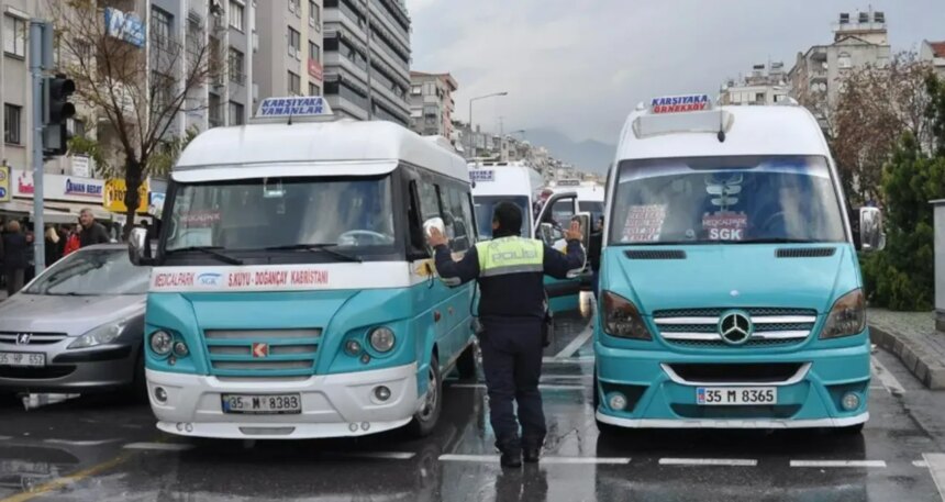 İzmir’de minibüsçüler kontak kapattı
