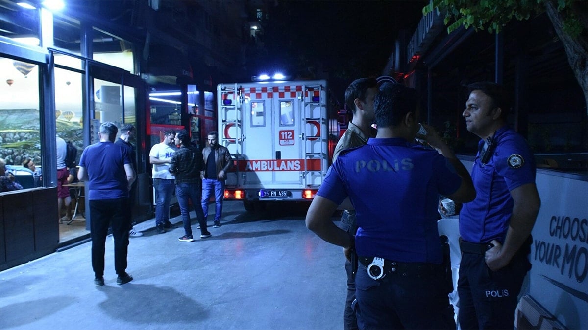 İzmir'de yürekleri ağza getiren patlama: 4 yaralı