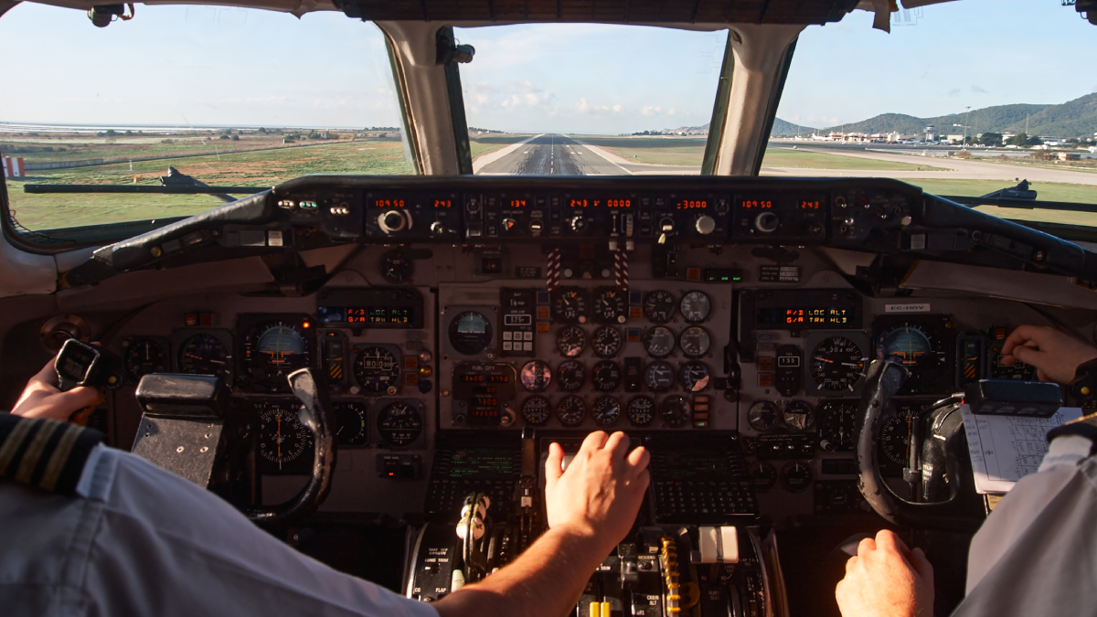 Kaptan tuvalete gitti, yardımcı pilot bayıldı: 200 yolcu taşıyan uçak 10 dakika pilotsuz uçtu