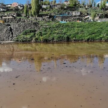 kars-cayina-akaryakit-karisti-8gneiiDq.jpg Kars Çayı’na akaryakıt karıştı