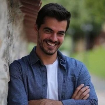 Kaza geçiren ünlü oyuncu Berk Atan’dan günler sonra ilk fotoğraf