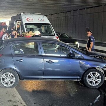 lastigi-patlayan-otomobil-tunel-duvara-carpti-3u-cocuk-5-yarali-NyYvyzMN.jpg Lastiği patlayan otomobil tünel duvara çarptı: 3’ü çocuk 5 yaralı