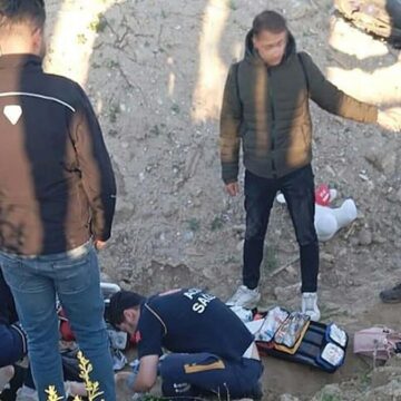Motosiklet takla attı: 2 ölü