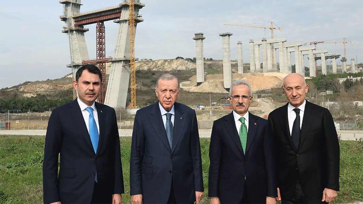 Müdürken uğraştı, bakan oldu uzattı