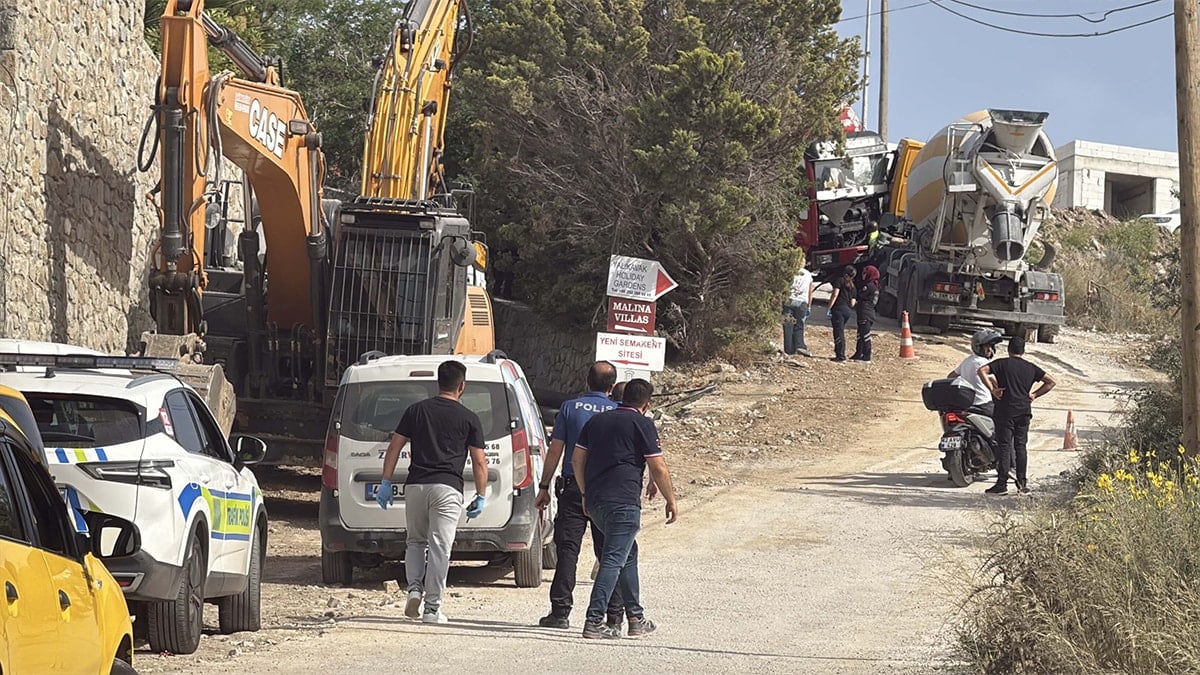 Muğla'da feci son: Beton mikseri ile kamyonun arasında sıkıştı