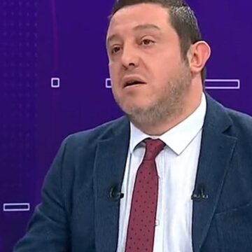 Nihat Kahveci isyan etti! Teşekkür ederiz der plaket veririm