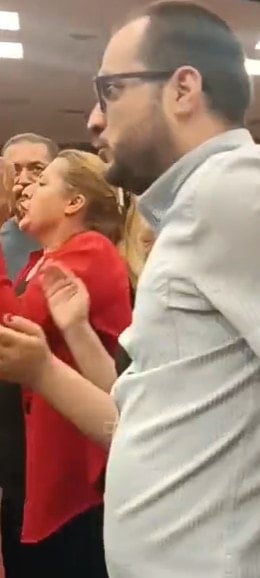 Nureddin Yıldız'a şok protesto: AKP'li yöneticiler kendilerini siper etti