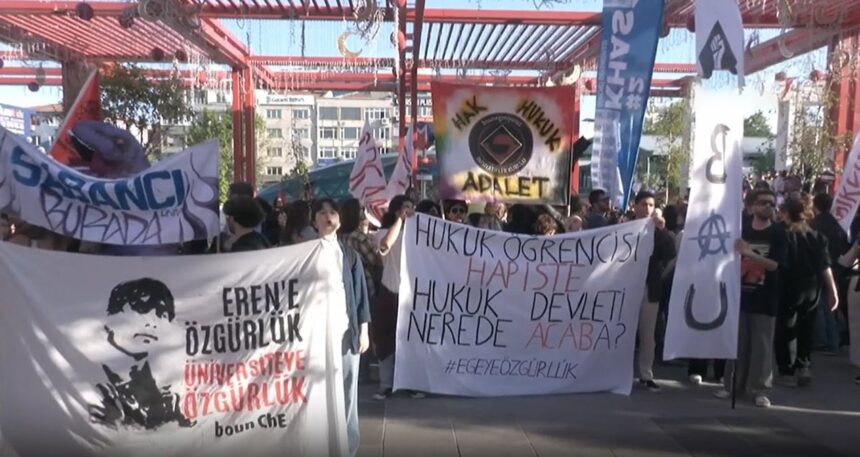 Öğrenciler tutuklu arkadaşları için bir araya geldi