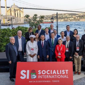 Özgür Özel 81 ülkeden 89 partiyle bir araya geldi