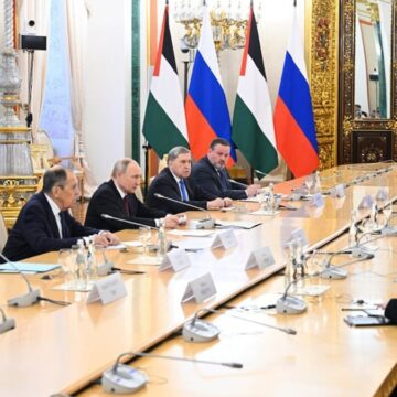 Putin, Filistin Devlet Başkanı Abbas ile görüştü