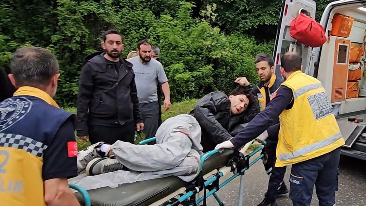 Sakarya'da korkunç olay: Motosikletiyle ilerlerken tabancayla vuruldu