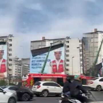 Savcılığın fotoğraf yasağı hızlı başladı! Panolardan fotoğraflar tek tek indiriliyor