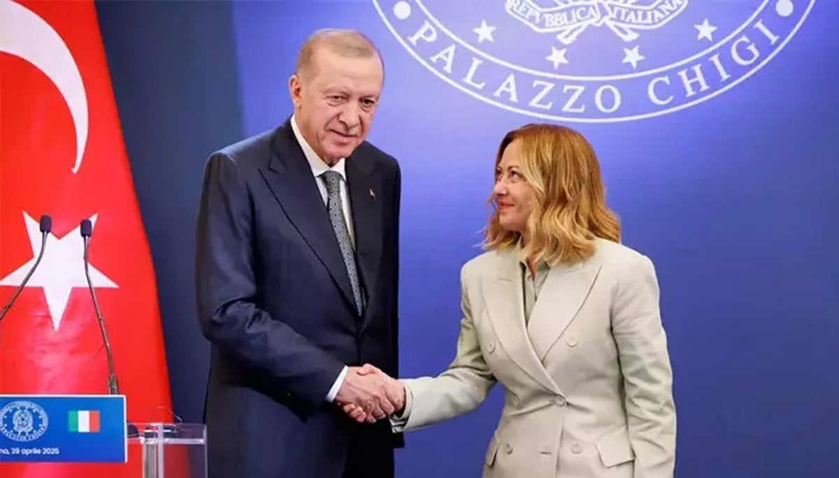 Sığınmacılara da Türklere geçit vermediler