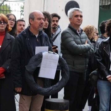 Sığınmacılara da Türklere geçit vermediler