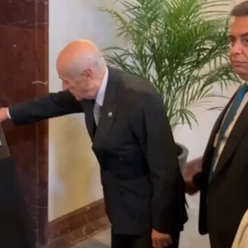 Sırrı Süreyya Önder’in cenazesi Meclis’e neden getirilmedi?