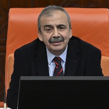 Sırrı Süreyya Önder’in vasiyeti açıklandı