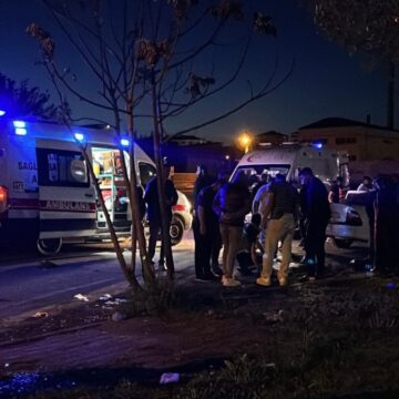 Sivas’ta sokak üzerinde iki grup arasında kanlı kavga: 4 kişi yaralandı