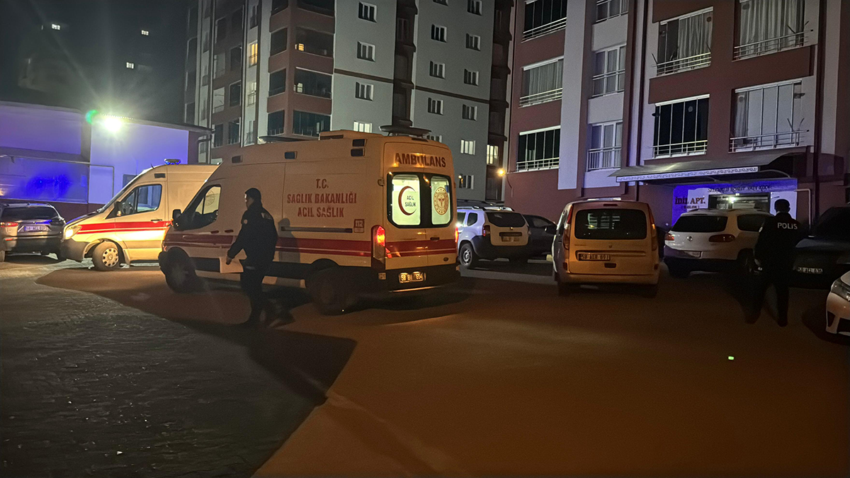 Sivas'ta vahşet: İki kardeş evde boğazları kesilmiş halde ölü bulundu