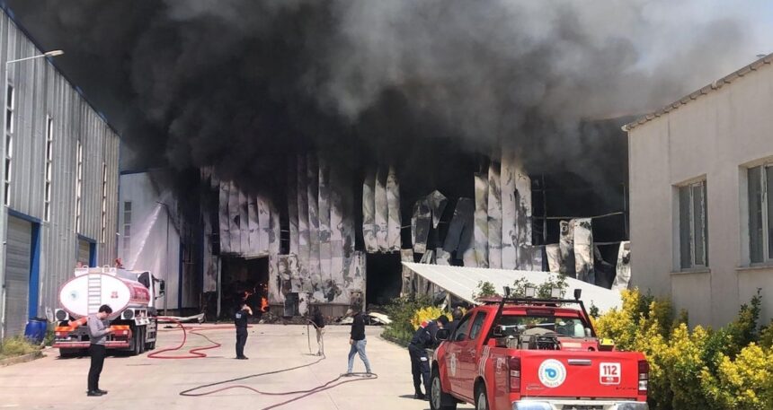 Tekirdağ’da kot fabrikasında yangın!