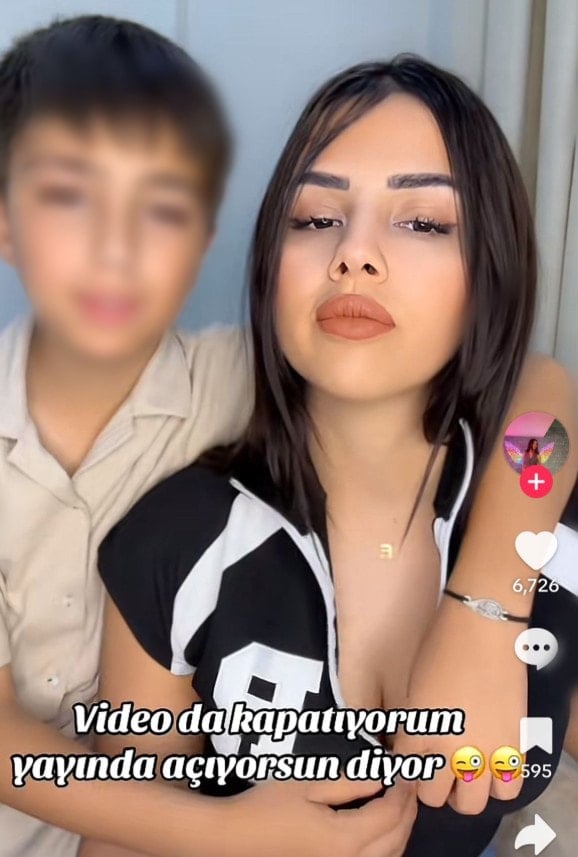 Tiktok fenomeninin oğluyla çektiği videolara tepki yağdı