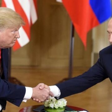 Trump ile Putin görüşmesi başladı