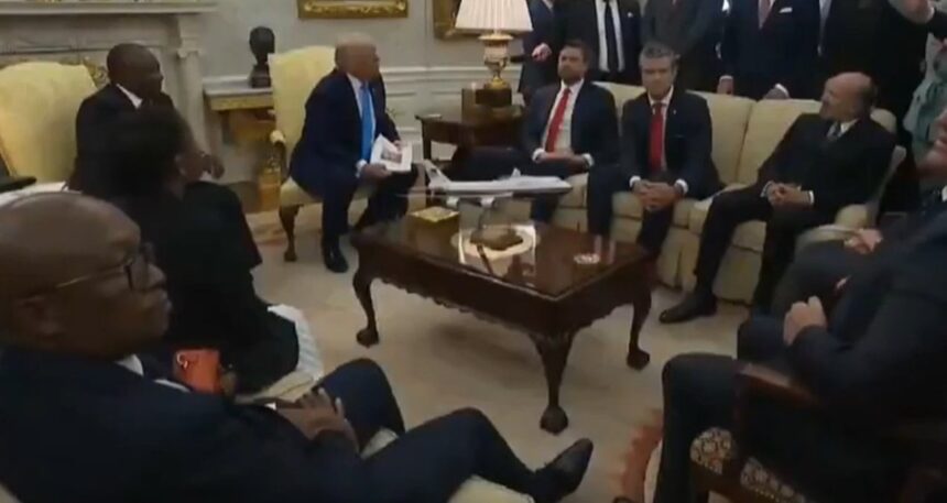Trump’ı çıldırtan soru! Gazeteciyi salondan kovdu