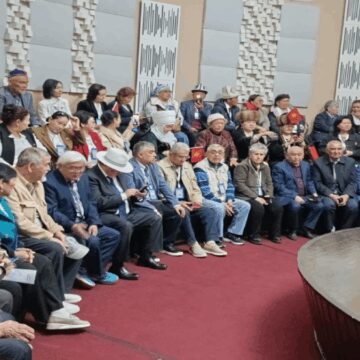 Türk dünyası edebiyatçı elçileri, Kazakistan’da buluştu