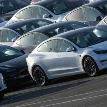 Türkler 2 dakikada tüm stokları tüketti, Tesla’dan zorunlu açıklama geldi