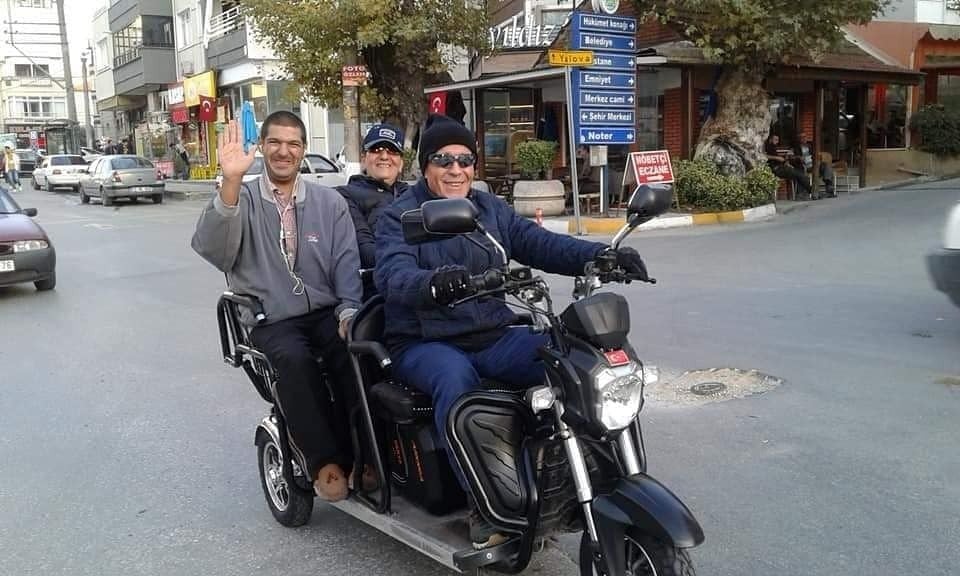 Yangın bir aileyi yok etti! Anne baba öldü zihinsel engelli çocuk ağır yaralandı