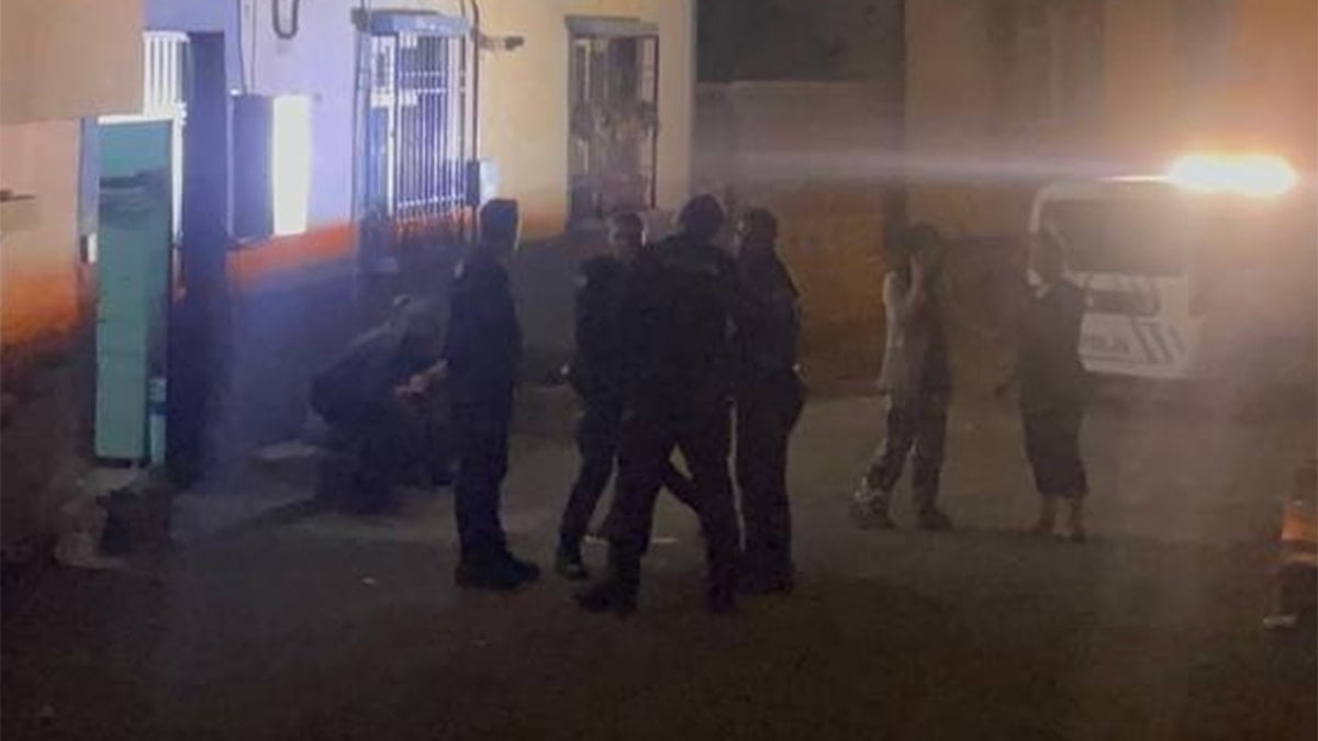 27 yaşındaki anne ve çocuğu kilitli odada ölü bulundu