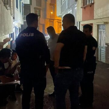 27-yasindaki-anne-ve-cocugu-kilitli-odada-olu-bulundu-q8EuRfHA.jpg 27 yaşındaki anne ve çocuğu kilitli odada ölü bulundu