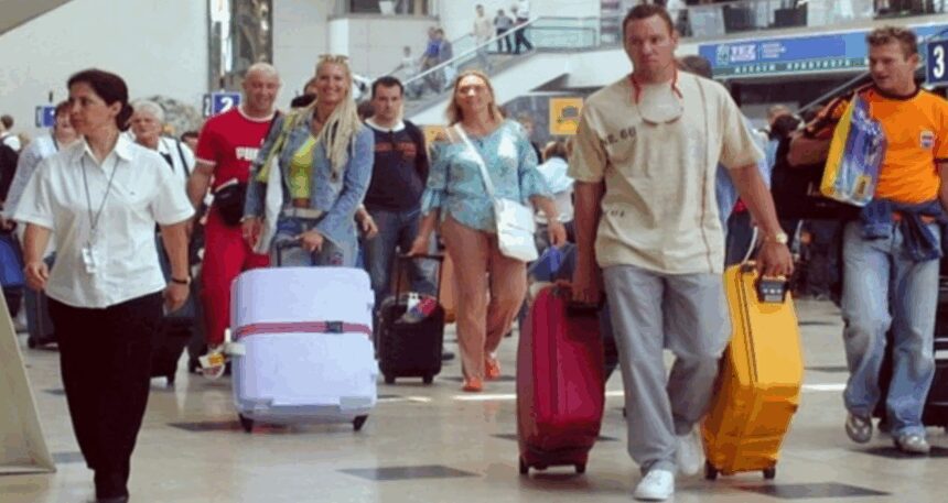 273 bin kişi Türkiye’yi terk etti: İşte nedeni