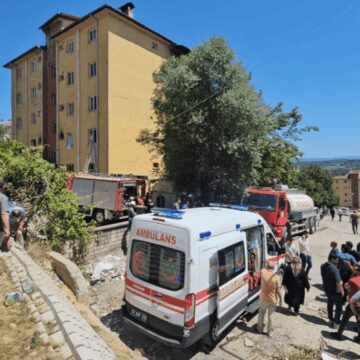 5 katlı binada patlama! 1’i ağır 5 kişi yaralandı