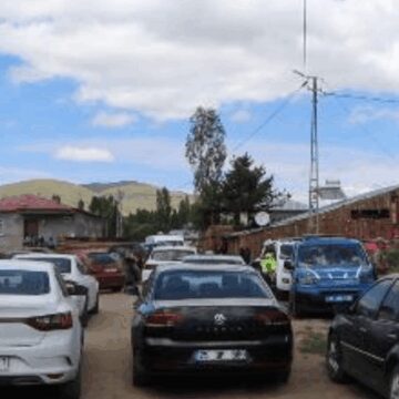 Ağabeyi tarafından öldürülen Ocak Partisi Genel Başkanı Canpolat, toprağa verildi
